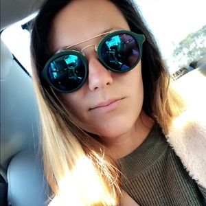 Meet your Posher, Erika